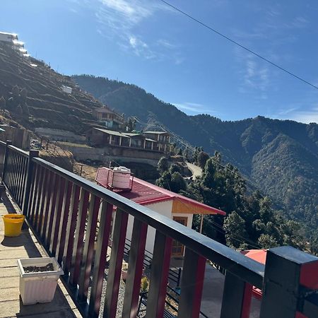 The Vintage Hill Village - Himalayan Boutique Resort Kanatal Εξωτερικό φωτογραφία