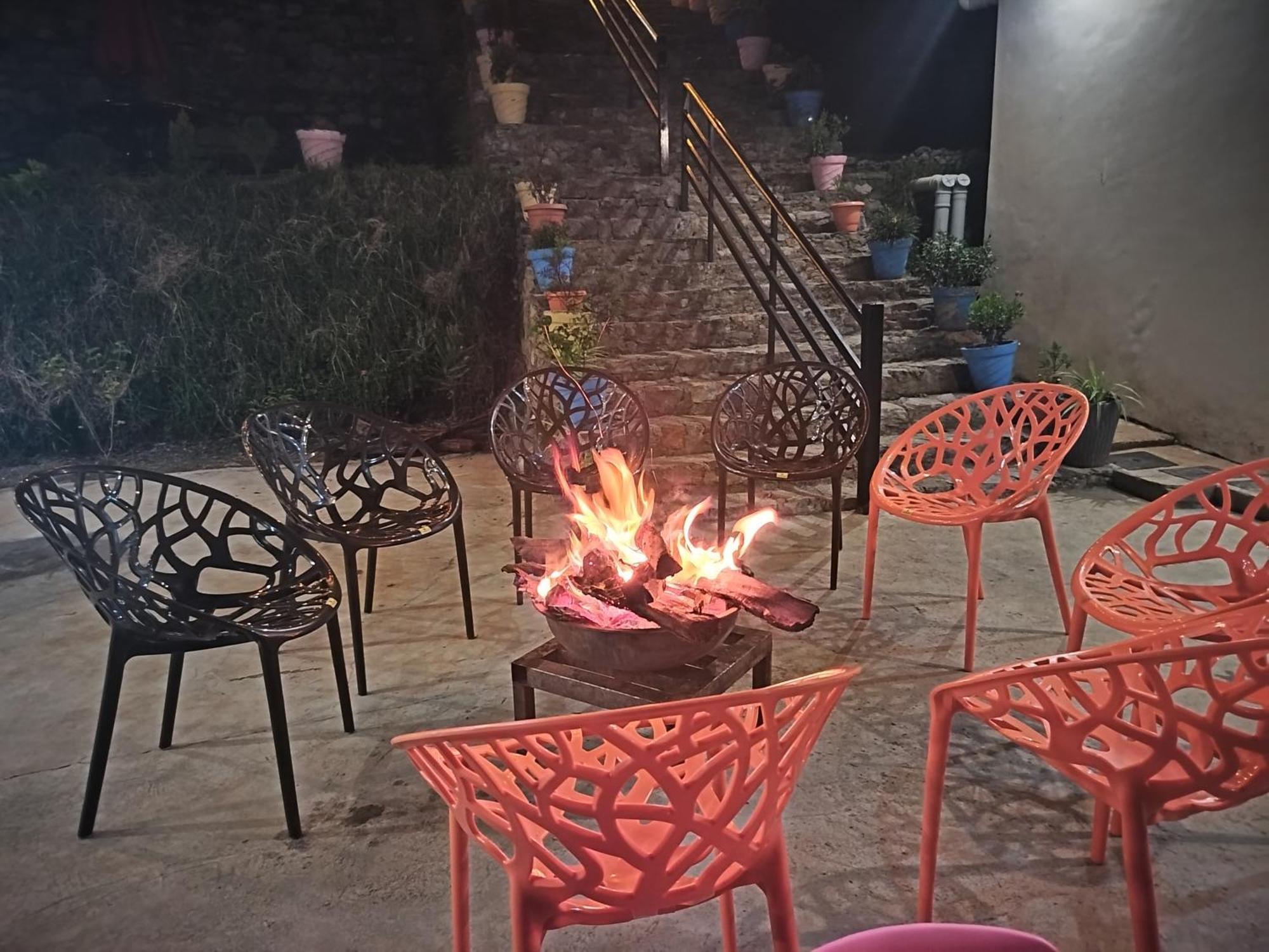 The Vintage Hill Village - Himalayan Boutique Resort Kanatal Εξωτερικό φωτογραφία