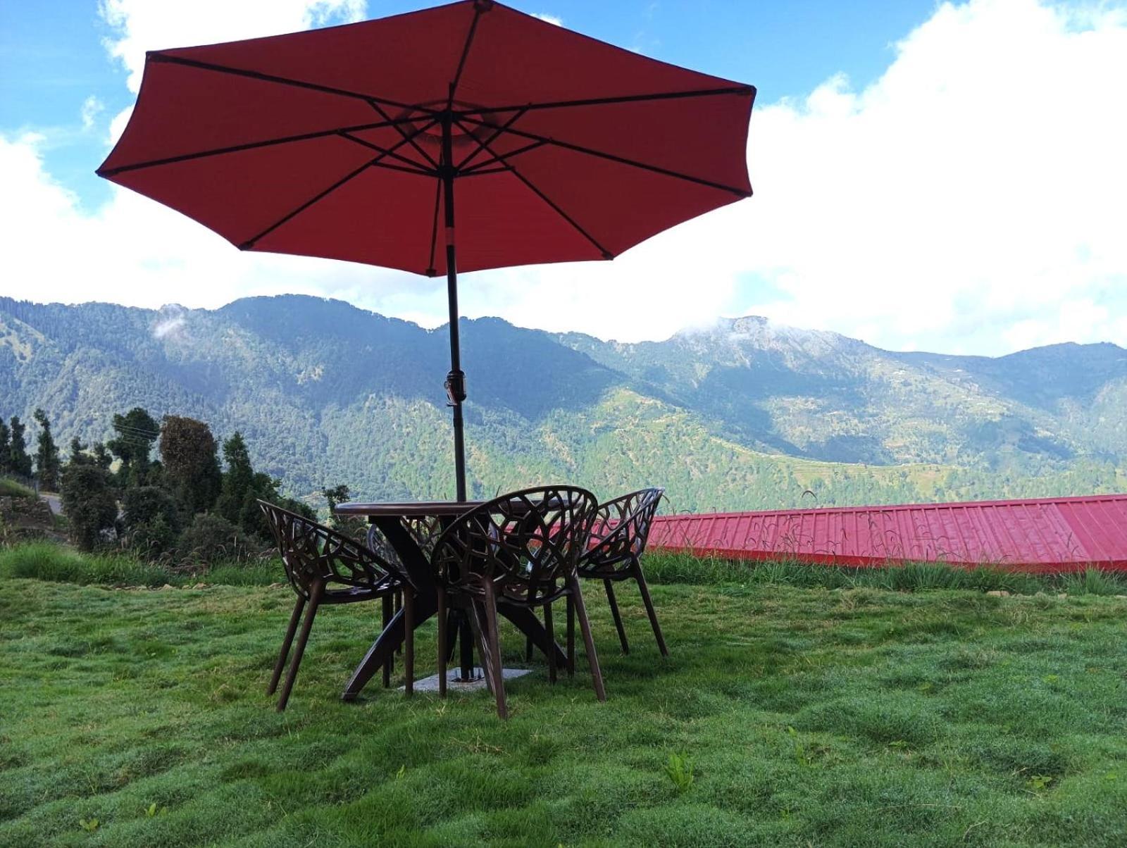 The Vintage Hill Village - Himalayan Boutique Resort Kanatal Εξωτερικό φωτογραφία