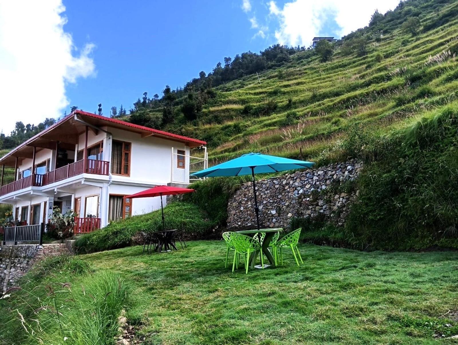 The Vintage Hill Village - Himalayan Boutique Resort Kanatal Εξωτερικό φωτογραφία