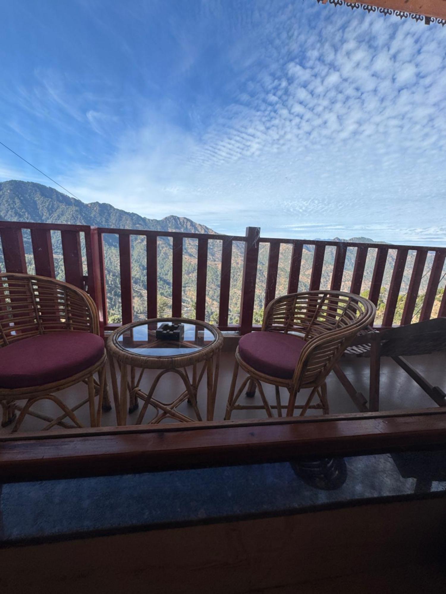 The Vintage Hill Village - Himalayan Boutique Resort Kanatal Εξωτερικό φωτογραφία