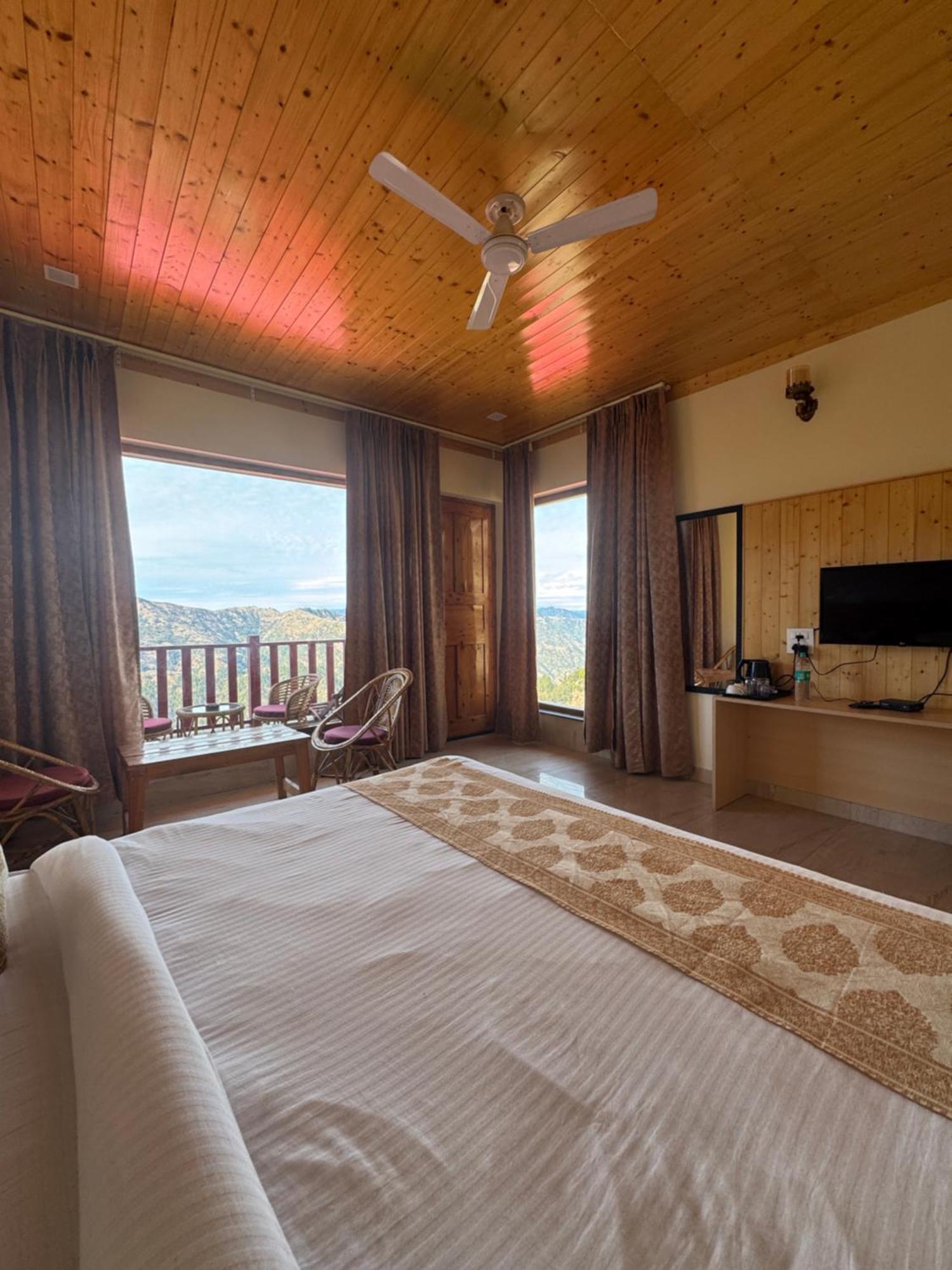 The Vintage Hill Village - Himalayan Boutique Resort Kanatal Εξωτερικό φωτογραφία
