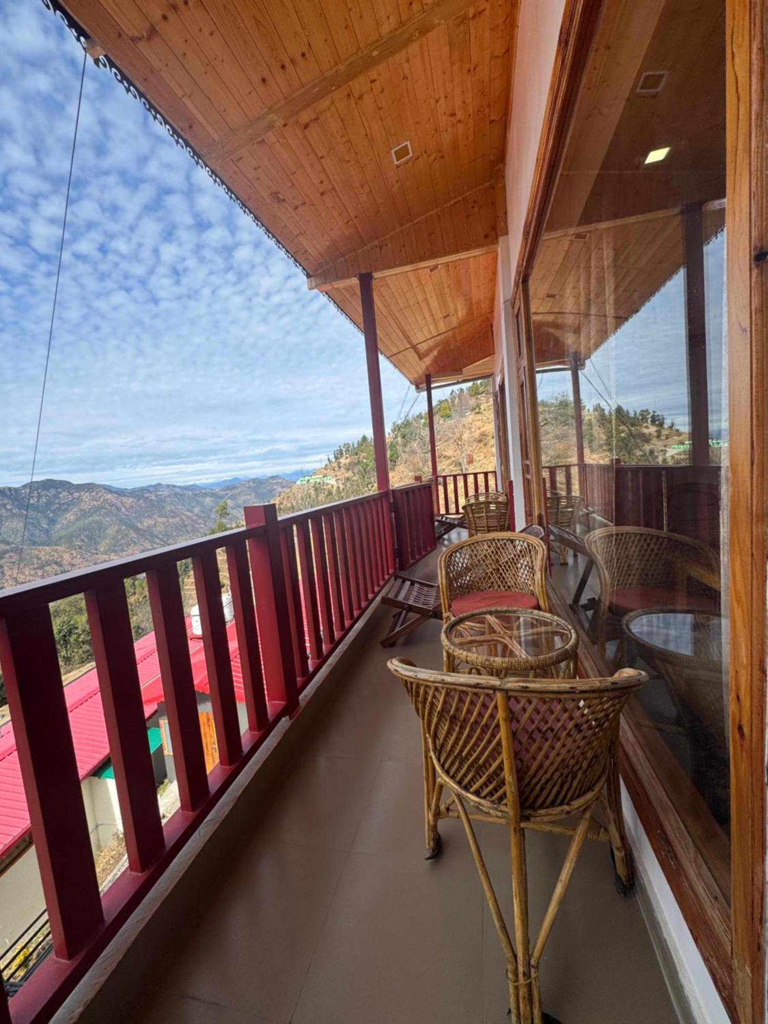 The Vintage Hill Village - Himalayan Boutique Resort Kanatal Εξωτερικό φωτογραφία